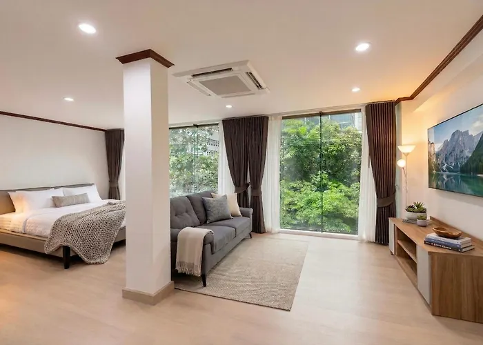 Luxury 4br 250 Sqm 5 Min To Bts Sukhumvit 26