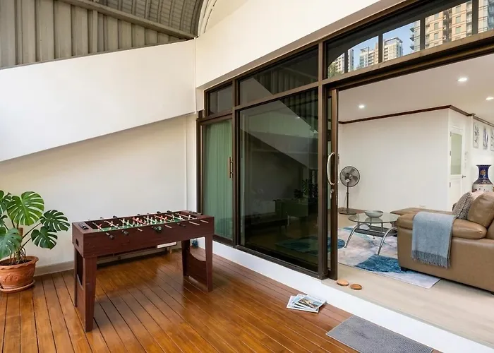 Luxury 4br 250 Sqm 5 Min To Bts Sukhumvit 26