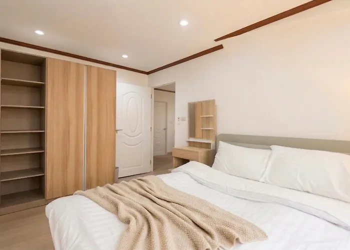 Luxury 4br 250 Sqm 5 Min To Bts Sukhumvit 26 Apartamento *